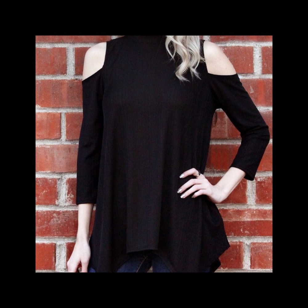 Cold Shoulder Tunic - Picture 3 of 5